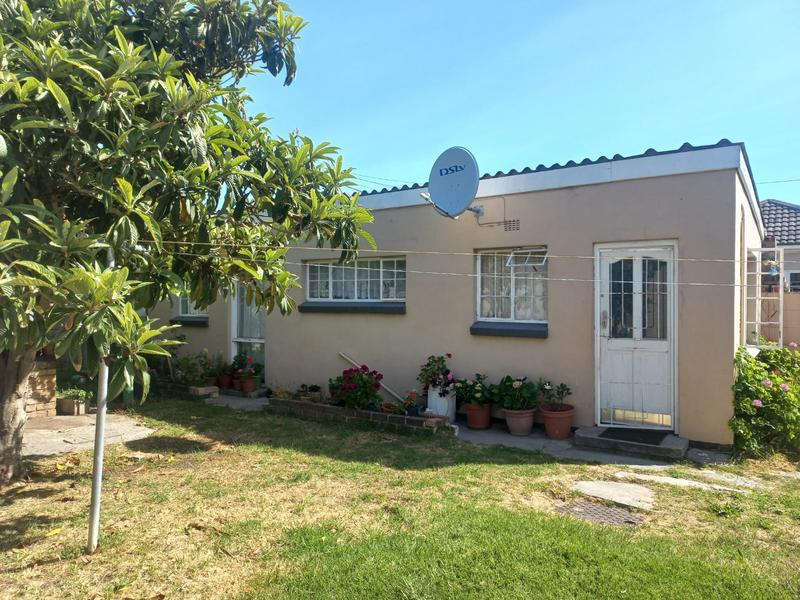 3 Bedroom Property for Sale in Grassy Park Western Cape